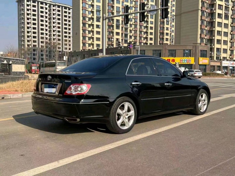 东营10年丰田锐志7