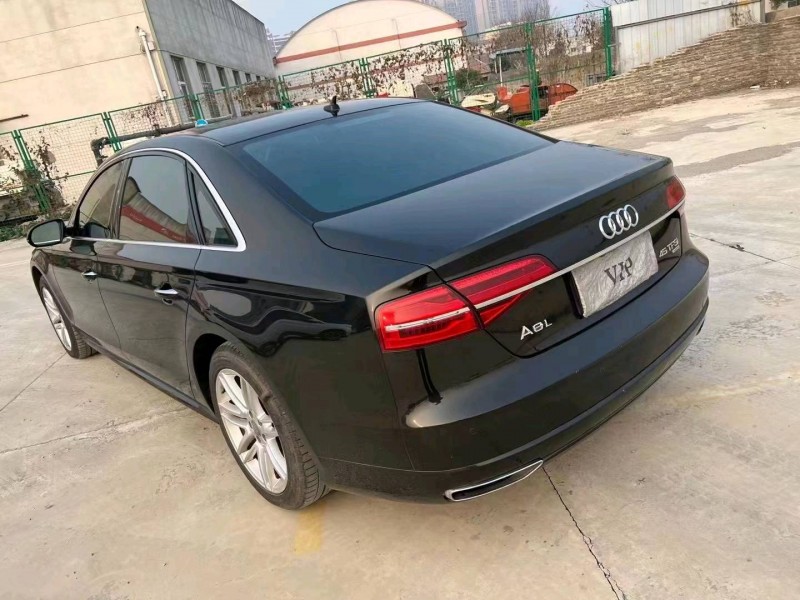 武汉17年奥迪A8L9