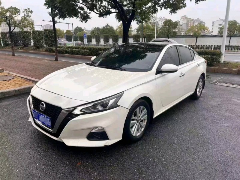 嘉兴20年日产天籁3