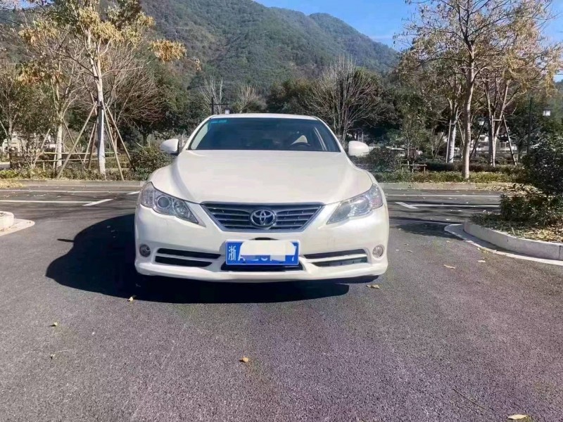 湖州13年丰田锐志1