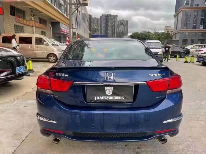 广州17年本田思铂睿4