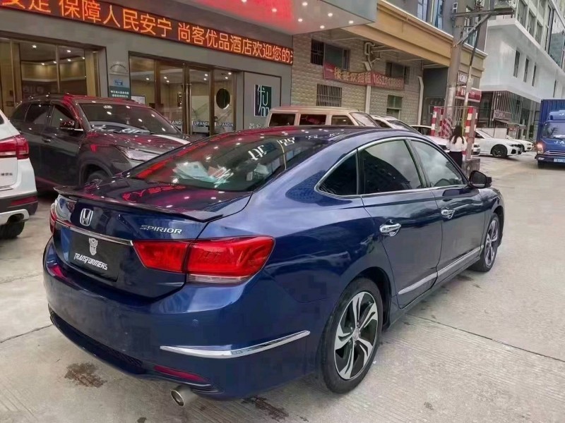 广州17年本田思铂睿5