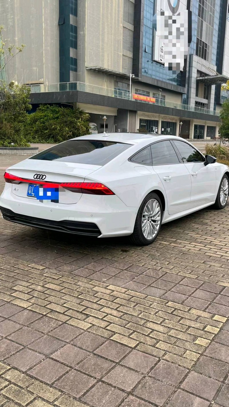 广州21年奥迪A7L4