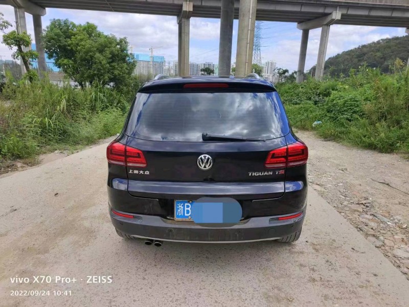 嘉兴15年大众途观3