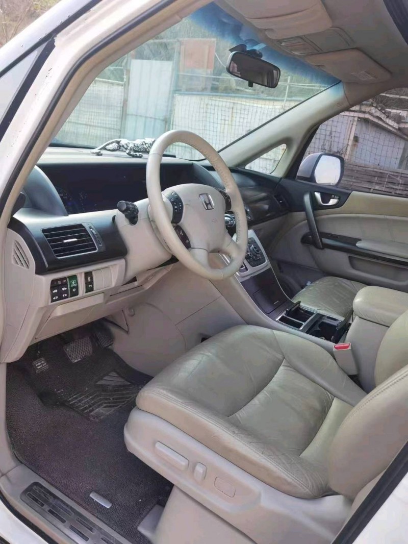 嘉兴14年本田艾力绅5