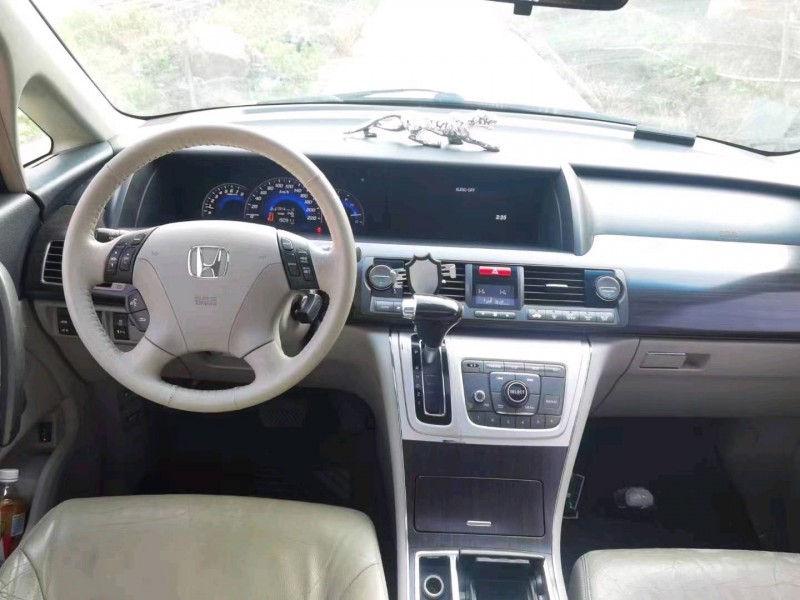 嘉兴14年本田艾力绅4