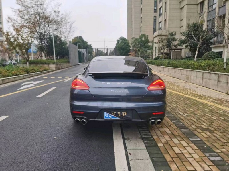 苏州14年保时捷帕拉梅拉9