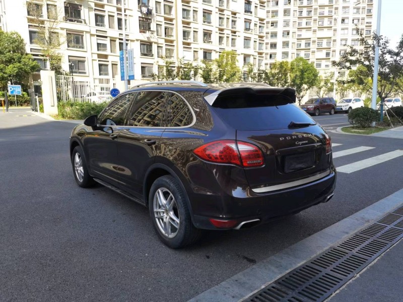 苏州14年保时捷卡宴8