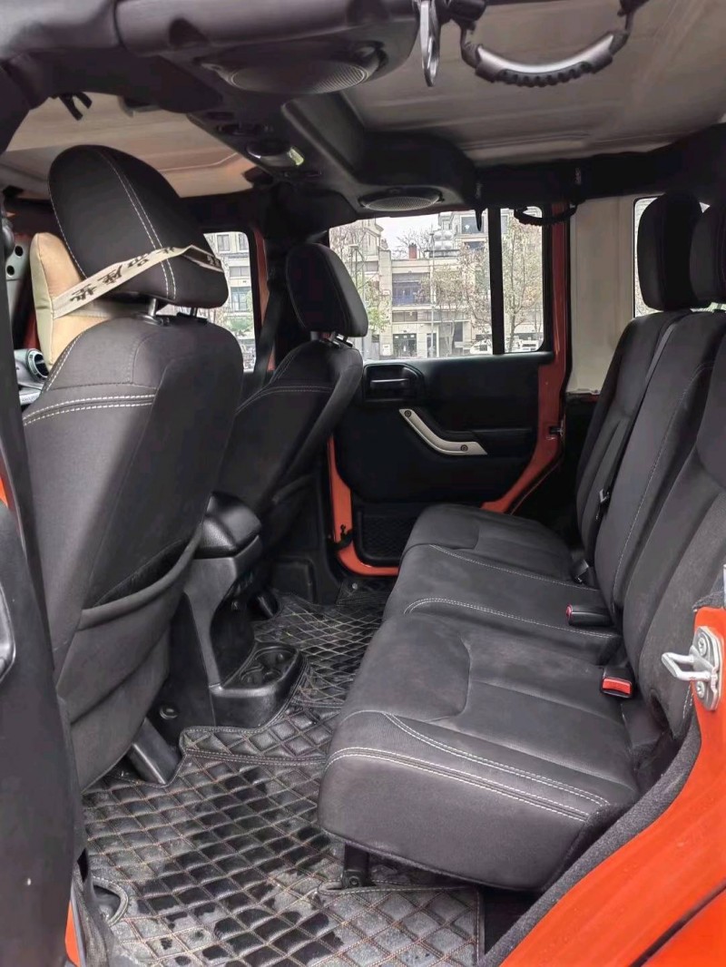 重庆15年Jeep牧马人5