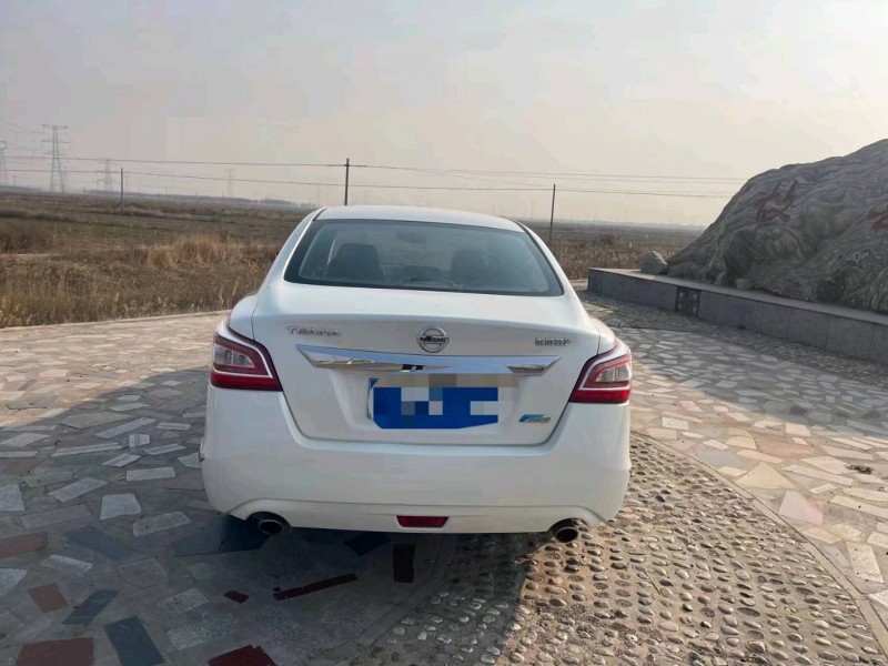 济南13年日产天籁8