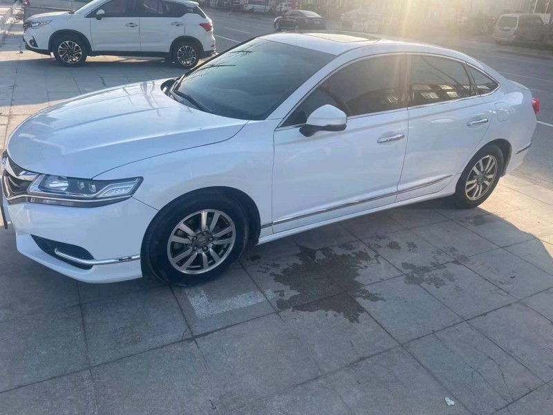 济南17年本田思铂睿8