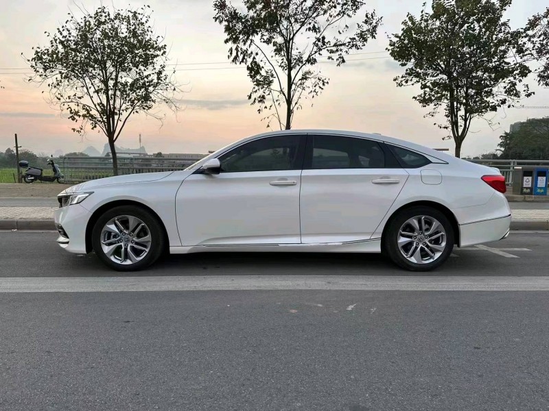 广州21年本田雅阁5