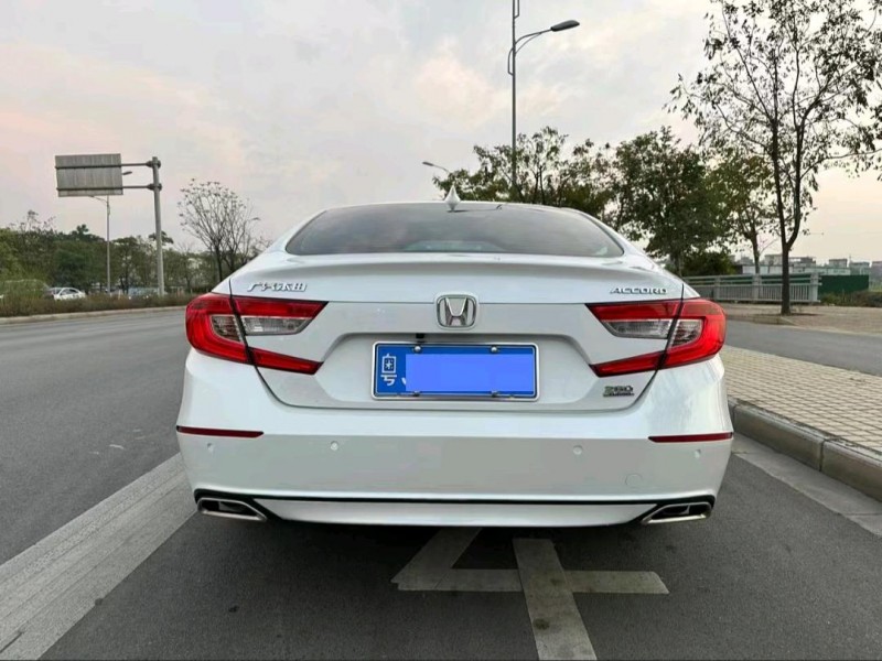 广州21年本田雅阁9