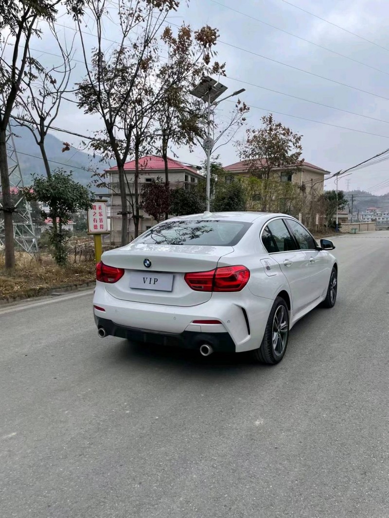 济南22年宝马1系7
