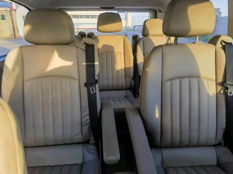 徐州11年奔驰威霆5