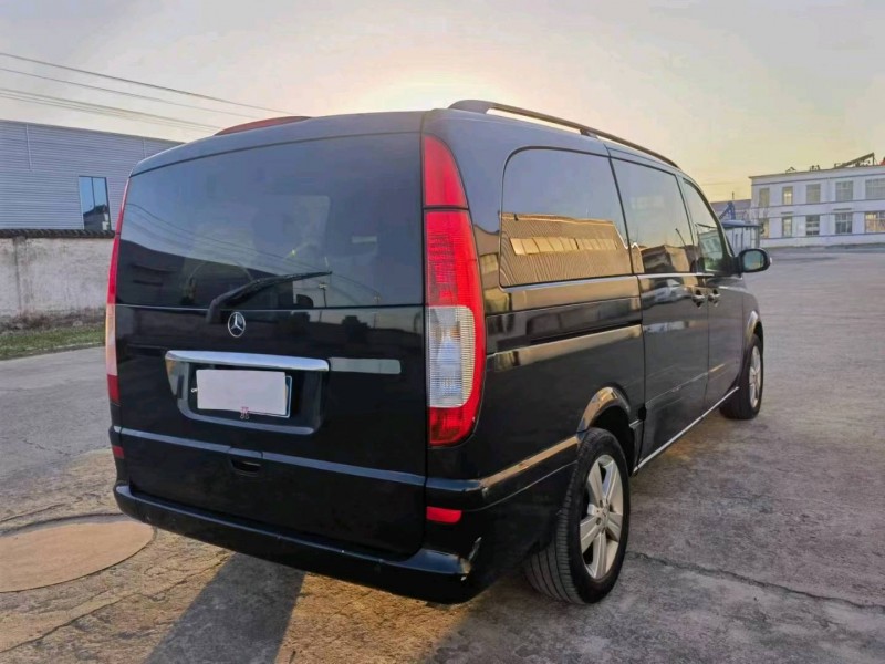 徐州11年奔驰威霆8