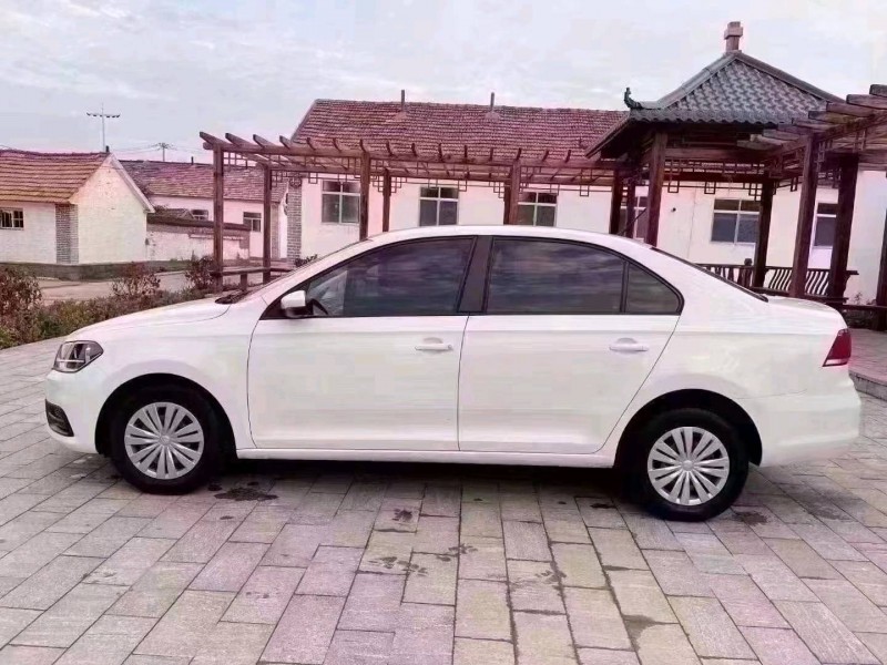 潍坊17年大众桑塔纳5