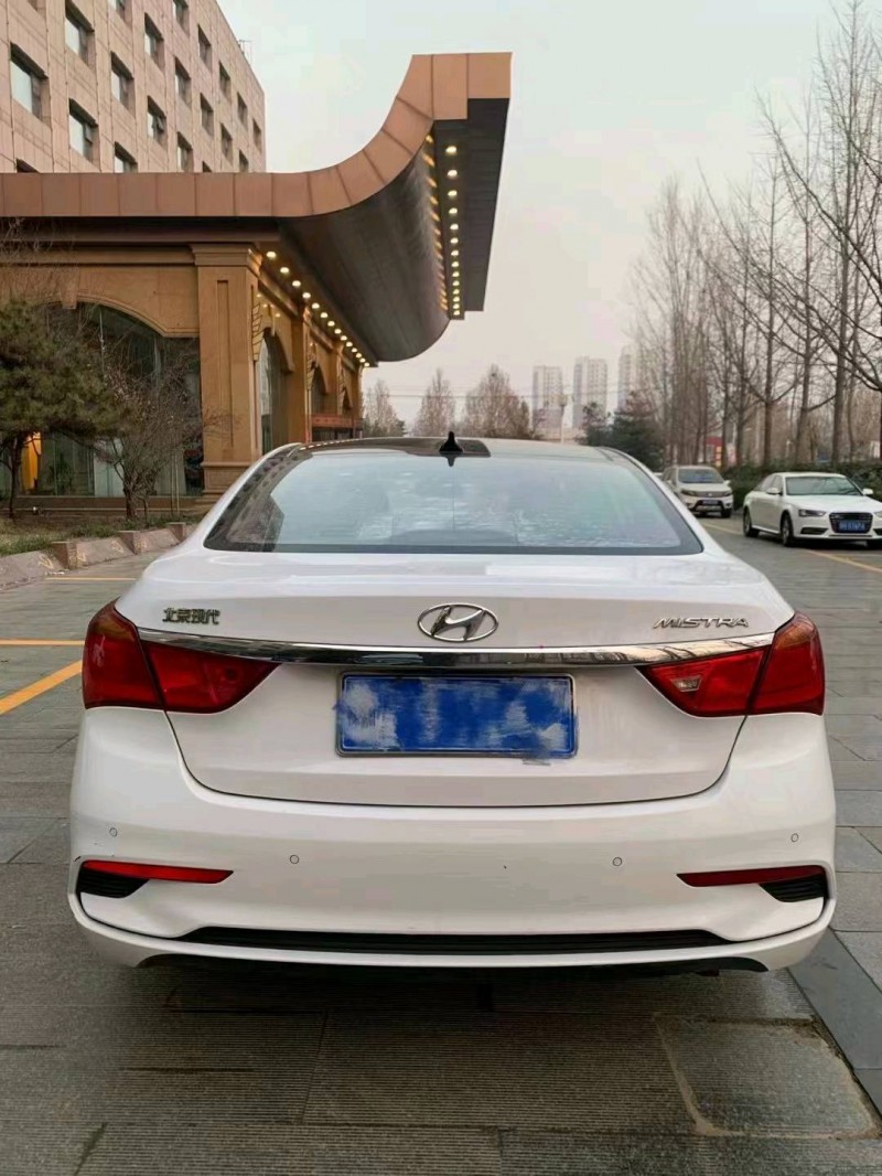 枣庄17年现代名图7