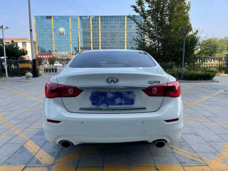 濟寧14年英菲尼迪Q501