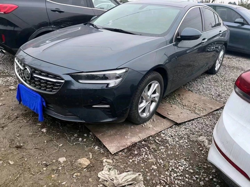 嘉兴21年别克君威8