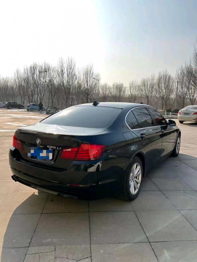 北京13年宝马5系8