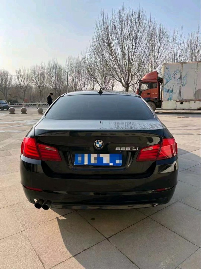 北京13年宝马5系9