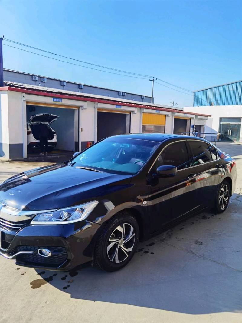 保定17年本田雅阁2