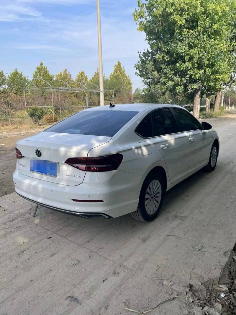 保定21年大众朗逸8