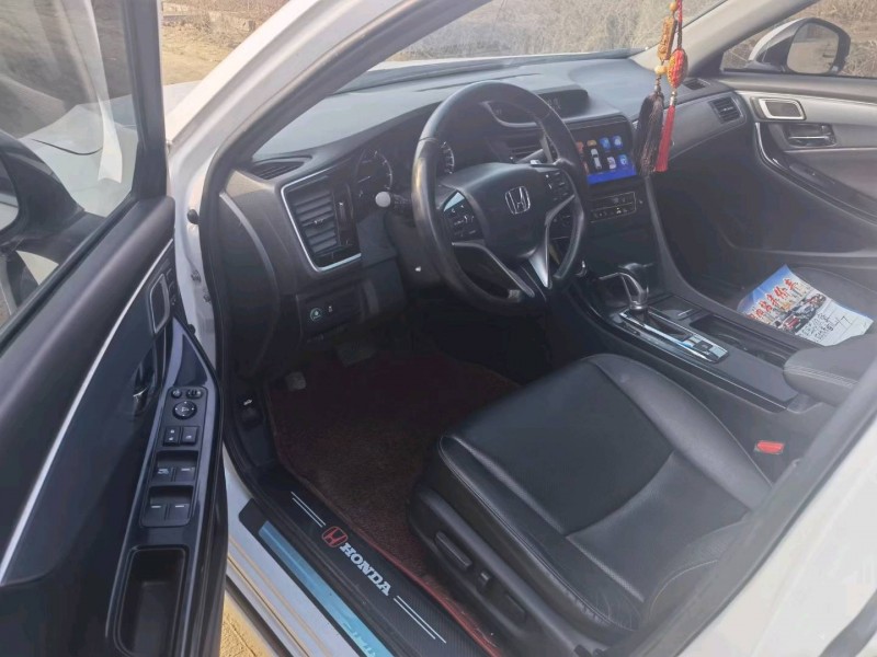 保定16年本田思铂睿9