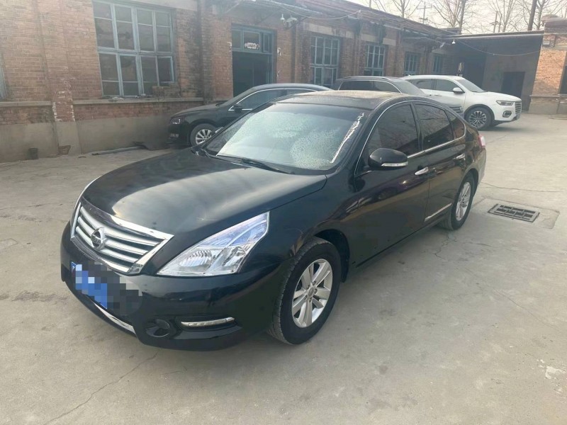 保定11年日产天籁3