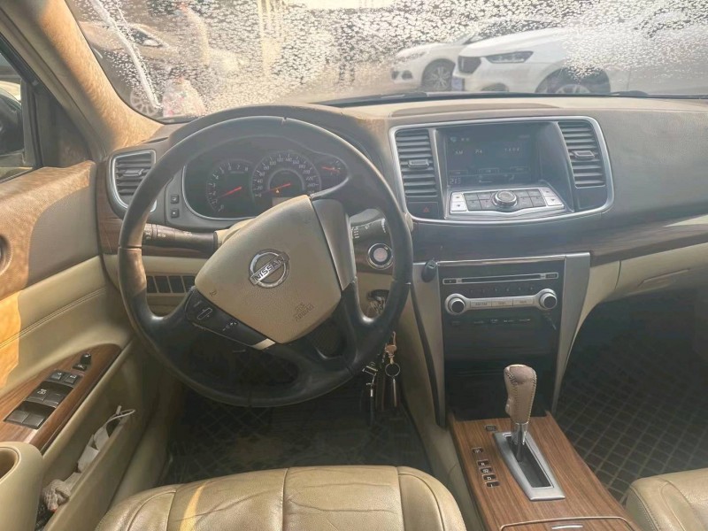 保定11年日产天籁6