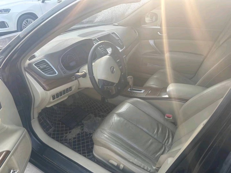 保定11年日产天籁8