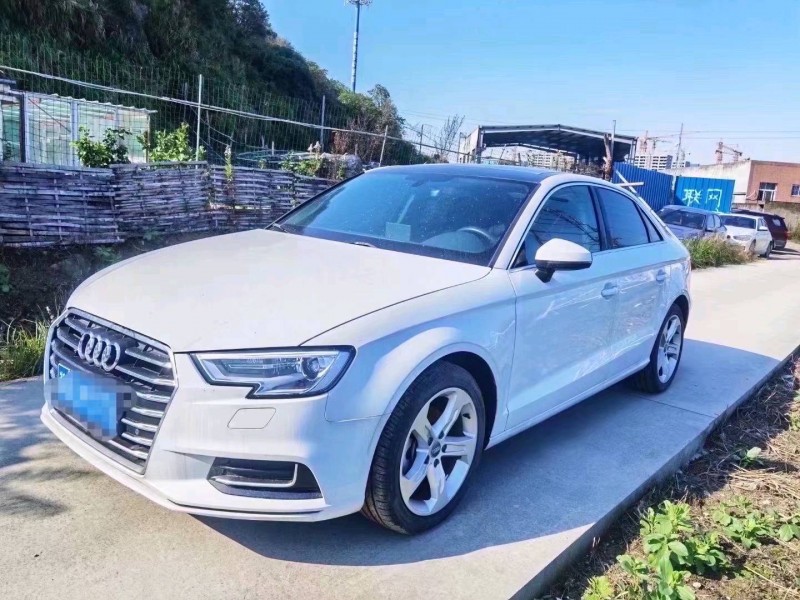 邯郸21年奥迪A33