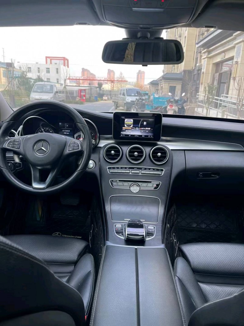邢台17年奔驰C8