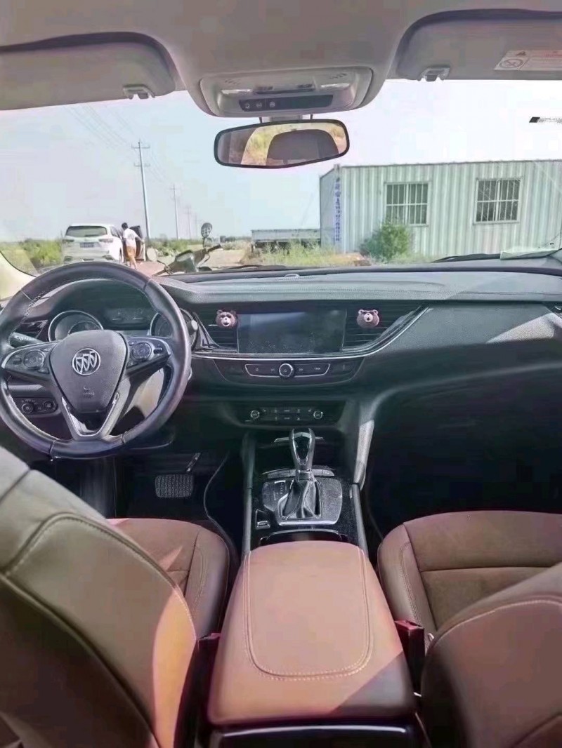 宜春18年别克君威2