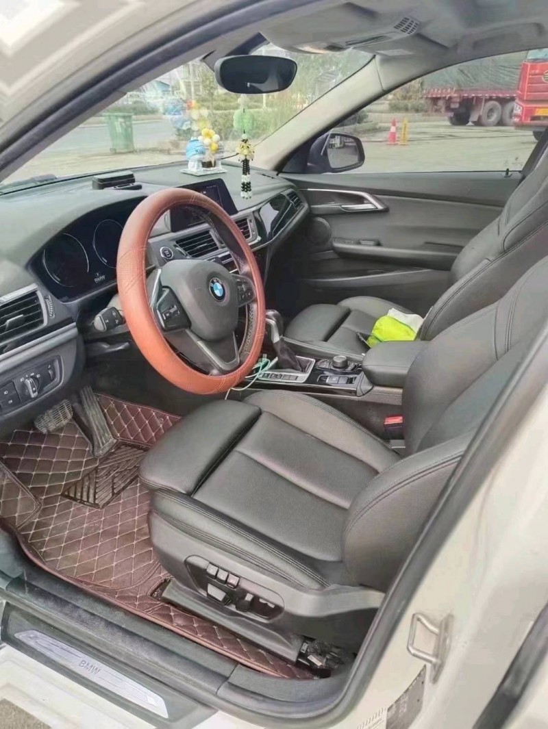 平顶山18年宝马1系8