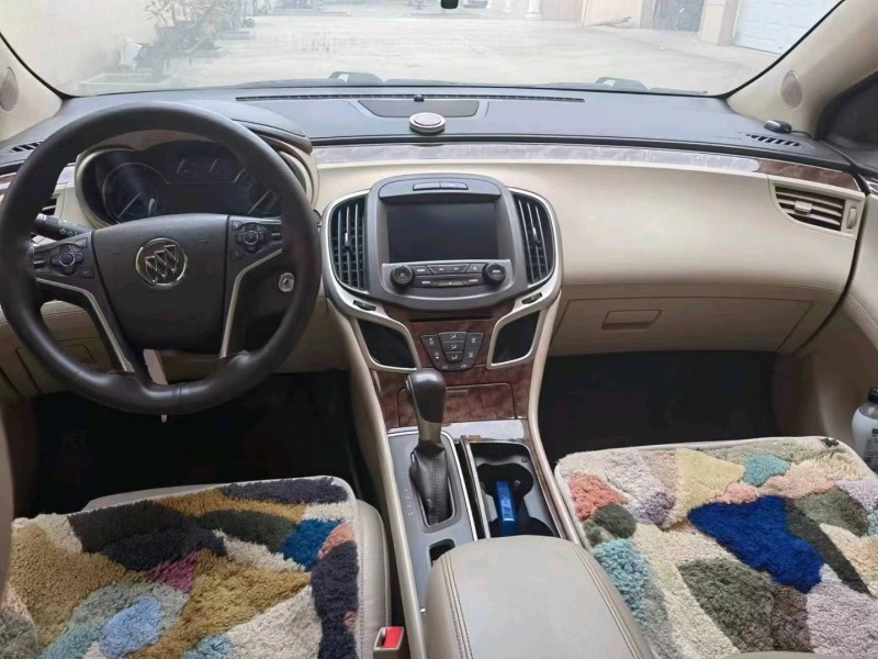 邯郸15年别克君越6