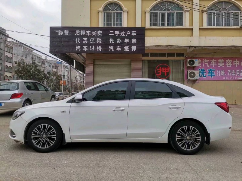 梧州17年别克英朗2