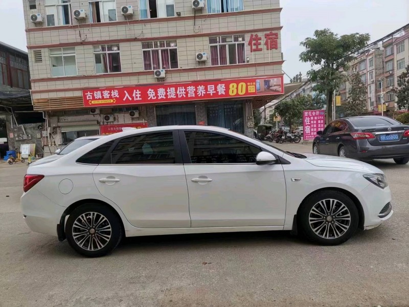 梧州17年别克英朗3