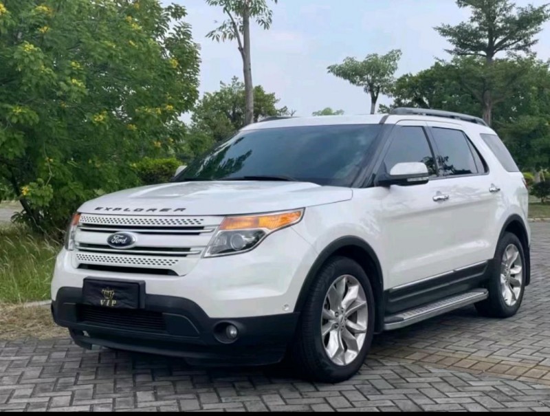 重庆15年福特探险者7