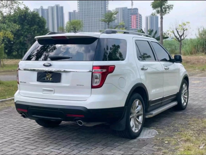 重庆15年福特探险者6