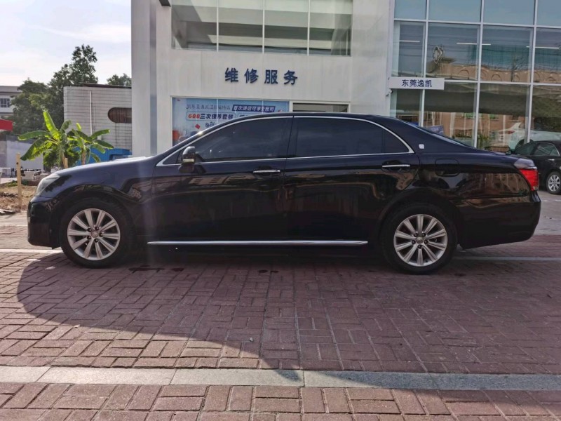 东莞13年丰田皇冠4