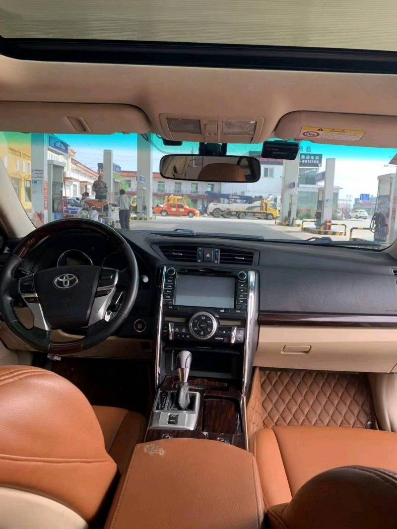 保定12年丰田锐志6