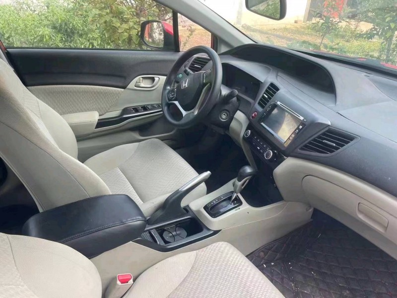 济宁15年本田思域2