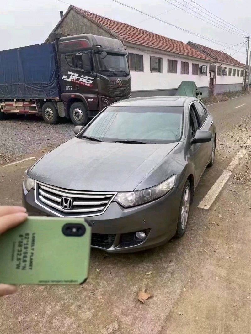 青岛10年本田思铂睿2