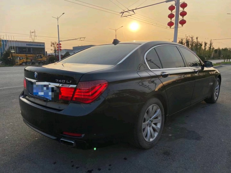 保定10年宝马7系5