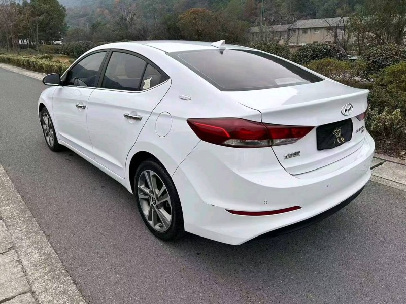 嘉兴18年现代领动4