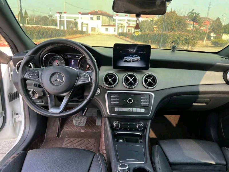 邯郸18年奔驰CLA8