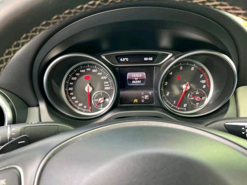 邯郸18年奔驰CLA9