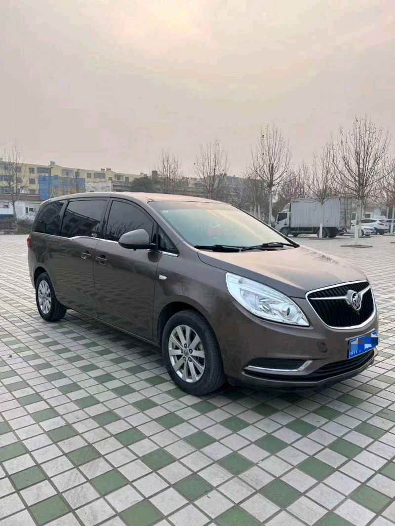 北京17年别克GL82